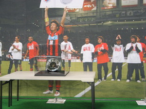 Ｊ２優勝シャーレ