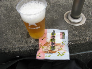 おつまみもくれました