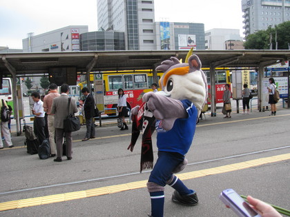 シャトルバス乗り場で