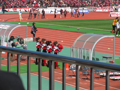 アウェイチーム紹介時のドールズ