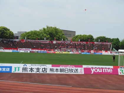 向かい側のホーム側