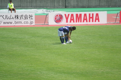 どっちが蹴る？