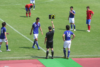 指宿アウト、杉本健勇イン
