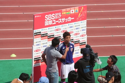 試合後のインタビューは永井くん