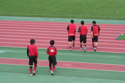 選手たちが出てきました