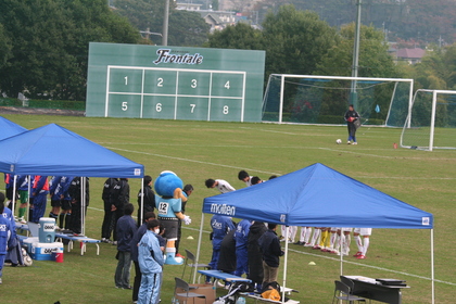 川崎のベンチに挨拶