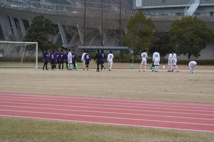 ナリが倒されてコンサのFK