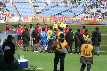 高校選抜のベンチに挨拶