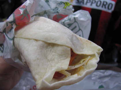 美味しい・・・けど、こぼさないように