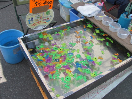 イマドキの金魚すくいは