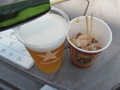 塩ホルモンと１本きゅうりとビール！
