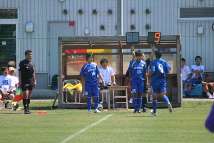 神戸は２枚替え