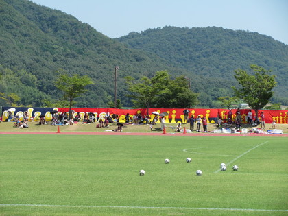 サポが幕を張っています