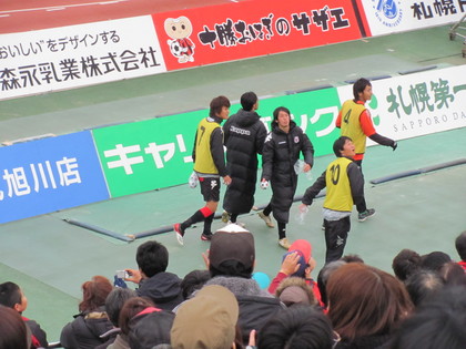 ボール投げ入れ