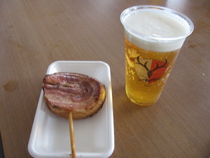 ハム焼きとビール