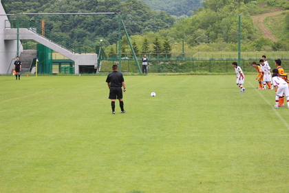 ゴメスが蹴りますが・・・