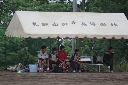 ベンチは４人だけど