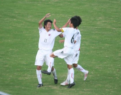 拓郎と拓馬が駆け寄り