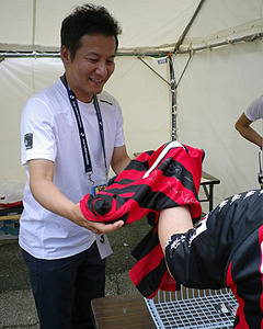 1373209861-00116592-B.jpg
