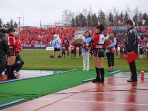 1367504700-kick_in.jpg