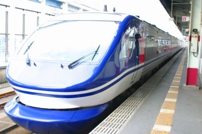 スーパーはくとの姿