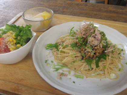 ブランチ。納豆ツナパスタ。