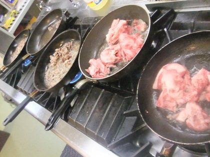 お肉。