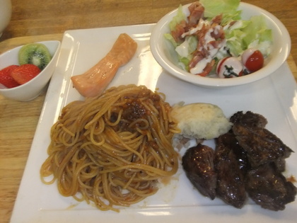 ジュニーニョのご飯。