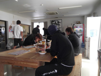 試合前。