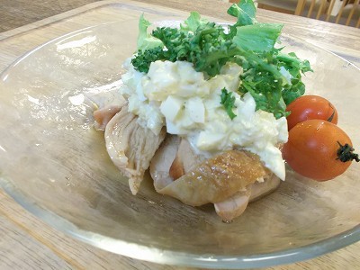 鶏むね肉の甘酢漬け　タルタルソース