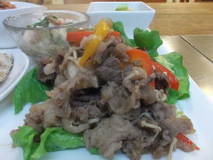 牛肉のガーリック炒め。