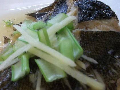 カレイの煮つけ。