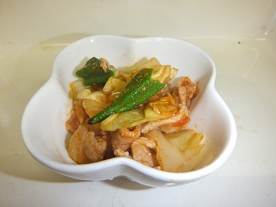 豚肉とキャベツとオクラのトマト煮。