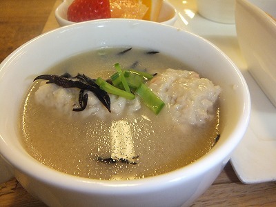 ひじきととりごぼうのお味噌汁。
