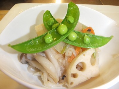 高野豆腐と切り干し大根の煮物。