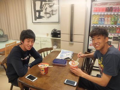 ２人。