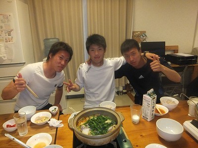 3人。
