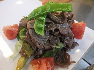 牛肉とアスパラキャベツのトマトマスタード。