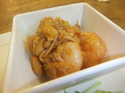 大豆とえのきのエビチリ。