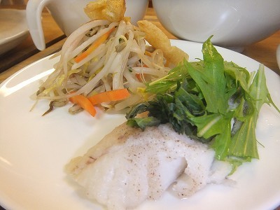 もやしと白菜のゆずこしょう炒め。