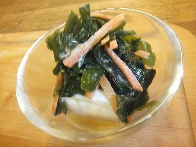 ワカメの冷奴。
