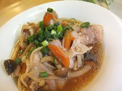 とりもも肉のすっぱ煮。