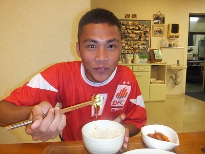 トン。