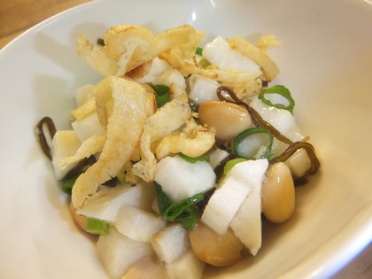 長芋と大豆のコロコロネギ塩昆布和え。