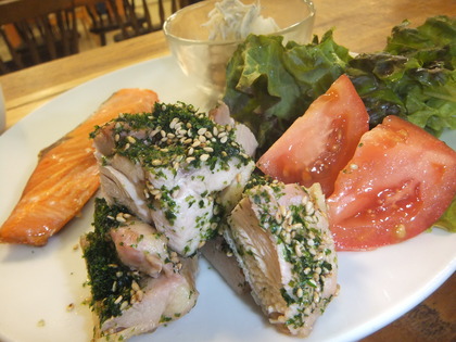 とりむね肉のゴマ青のり。