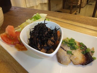 ひじきと豚肉の煮物。