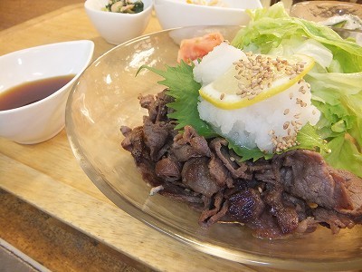 牛肉のおろしポン酢。