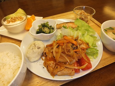 よるごはん。