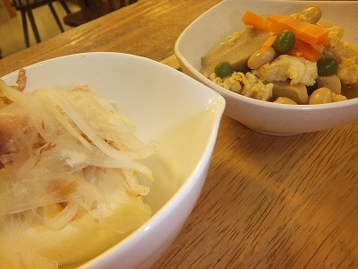 高野豆腐と大豆の卵とじ。