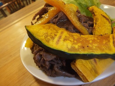 牛肉とかぼちゃのグリル。